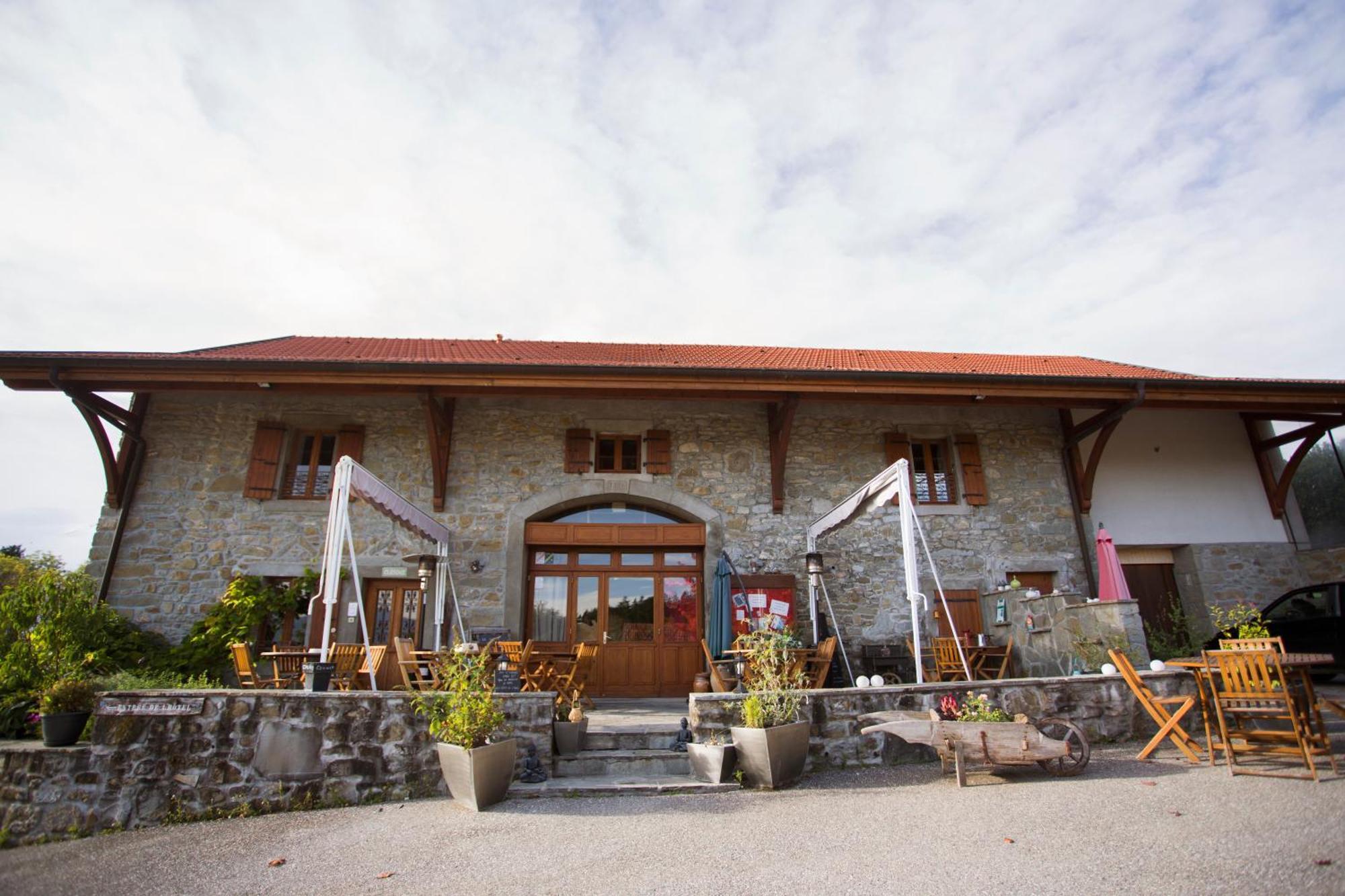 Le Bonheur Dans Le Pre Hotel Lucinges Luaran gambar