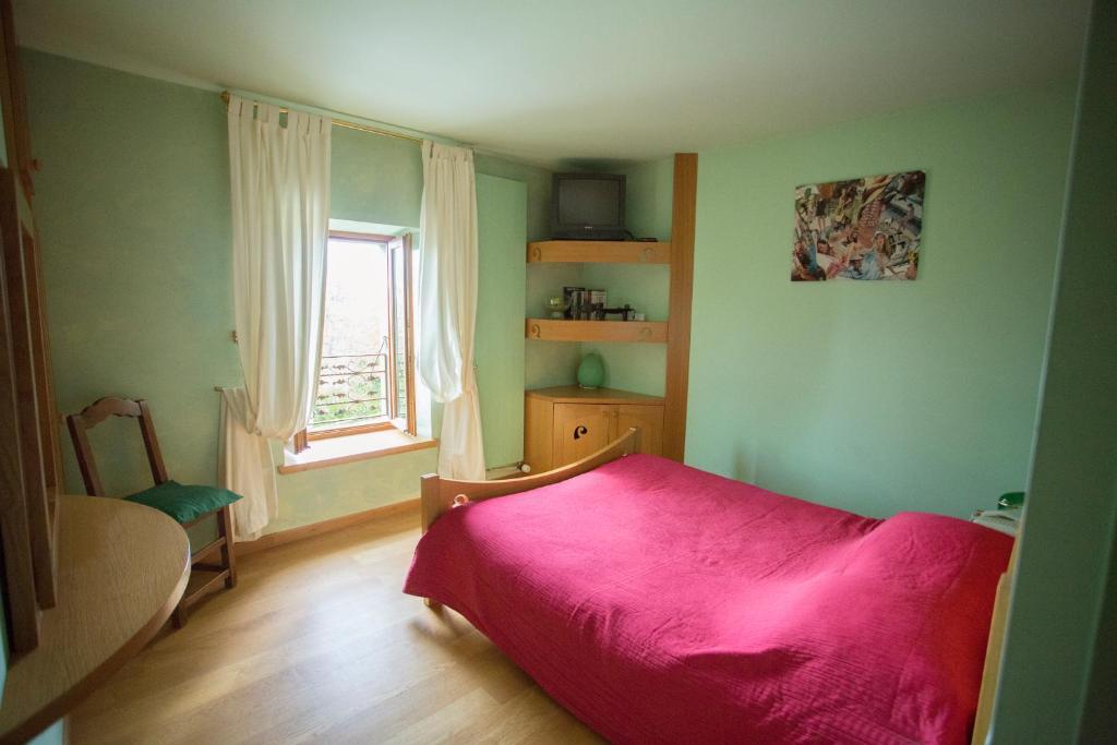 Le Bonheur Dans Le Pre Hotel Lucinges Bilik gambar