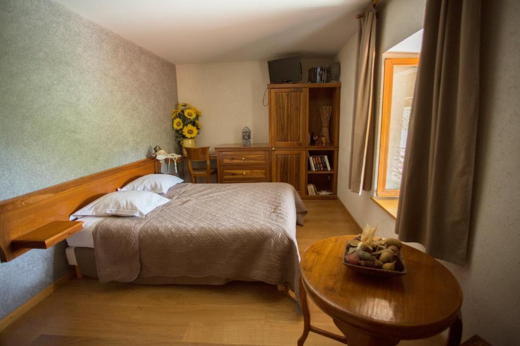 Le Bonheur Dans Le Pre Hotel Lucinges Bilik gambar