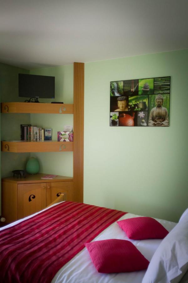 Le Bonheur Dans Le Pre Hotel Lucinges Bilik gambar